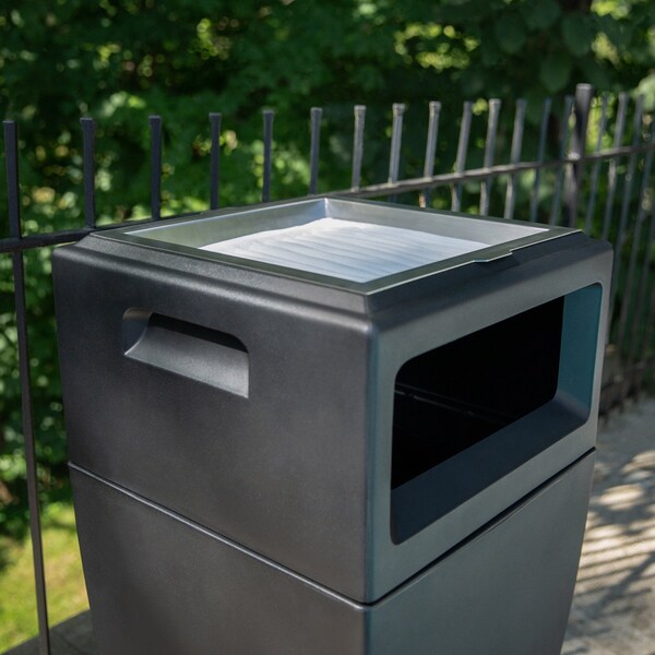 Trash Can, Black, Polyethylene